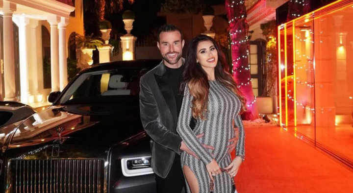 Gestul inedit facut de Philipp Plein pentru a transmite un mesaj de pace, chiar de Ziua Femeii - FOTO/VIDEO
Gestul inedit facut de Philipp Plein pentru a transmite un mesaj de pace, chiar de Ziua Femeii - FOTO/VIDEO