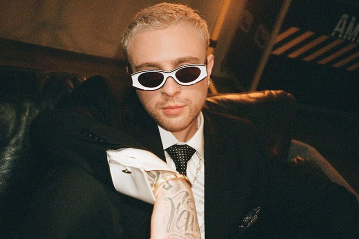 Pentru ca tot mai multe branduri cosmetice isi sisteaza activitatea in Rusia, Egor Kreed a decis sa lanseze propria marca de cosmetice pentru barbati - FOTO Pentru ca tot mai multe branduri cosmetice isi sisteaza activitatea in Rusia, Egor Kreed a decis sa lanseze propria marca de cosmetice pentru barbati - FOTO