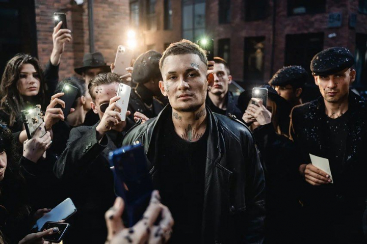 Rapperul Morgenstern a lansat un videoclip in care canta despre razboiul din Ucraina: „Vrem pace, vrem prietenie” - VIDEO Rapperul Morgenstern a lansat un videoclip in care canta despre razboiul din Ucraina: „Vrem pace, vrem prietenie” - VIDEO