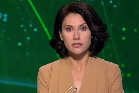 Una dintre cele mai cunoscute prezentatoare TV din Rusia si-a dat demisia de la postul la care activa de 16 ani: „Mi-a fost teama ca nu ma vor lasa sa plec si am plecat sub pretextul unei vacante” - FOTO Una dintre cele mai cunoscute prezentatoare TV din Rusia si-a dat demisia de la postul la care activa de 16 ani: „Mi-a fost teama ca nu ma vor lasa sa plec si am plecat sub pretextul unei vacante” - FOTO