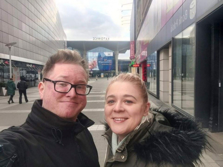 Luna de miere s-a transformat intr-o fuga din calea razboiului. James si Olya si-au abandonat viata din Kiev la doua zile de la nunta: „A fost cel mai infricosator si emotionant moment prin care am trecut”