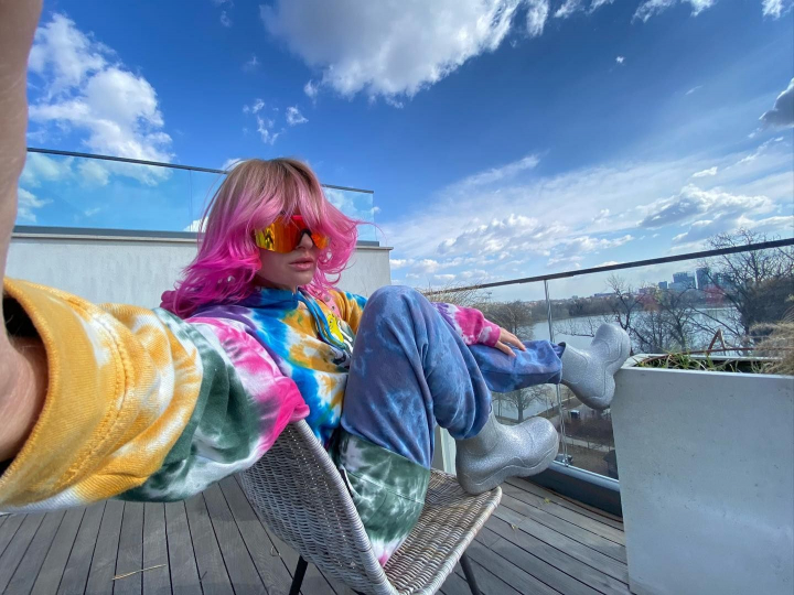 Delia, imagini rare pe retelele sociale. Cum arata celebra cantareata cand era doar o pustoaica: „Tineai pasul cu moda!” - FOTO Delia, imagini rare pe retelele sociale. Cum arata celebra cantareata cand era doar o pustoaica: „Tineai pasul cu moda!” - FOTO