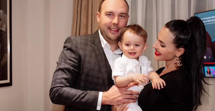 Inca un vis devenit realitate! Tany Vander si familia ei s-au mutat la casa noua. Vezi cum arata apartamentul bloggeritei: „Cei care isi faceau griji daca are Vasea garderoba sau nu, are, si inca una foarte frumoasa” - VIDEO