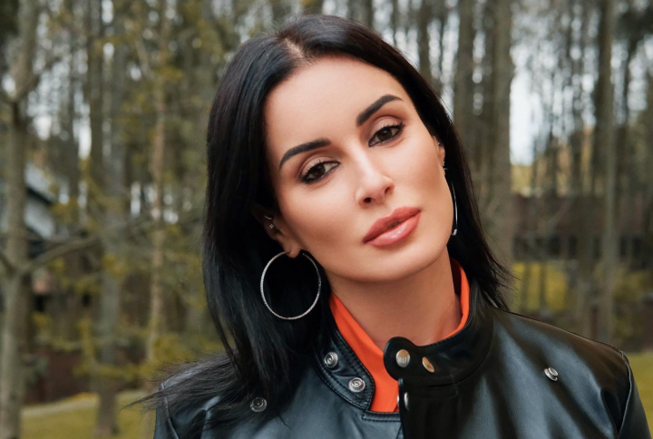 „Rusia nu va ingenunchea niciodata!” Tina Kandelaki - discurs de incurajare pentru patria sa la sarbatoarea de anexare a peninsulei Crimeea - VIDEO „Rusia nu va ingenunchea niciodata!” Tina Kandelaki - discurs de incurajare pentru patria sa la sarbatoarea de anexare a peninsulei Crimeea - VIDEO