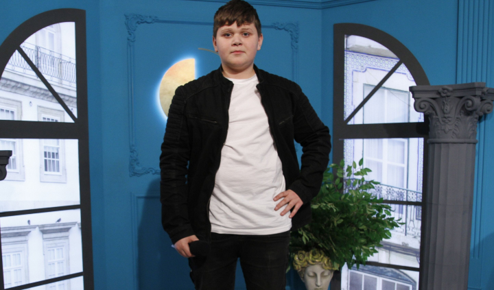 La doar 14 ani, are peste 100 de diplome si trofee castigate la diverse concursuri din lume, iar cel mai drag pentru el este cel luat in Ucraina. Oleg Spinu: „Vreau sa fie pace, sa nu fie neintelegeri intre oameni.” - VIDEO La doar 14 ani, are peste 100 de diplome si trofee castigate la diverse concursuri din lume, iar cel mai drag pentru el este cel luat in Ucraina. Oleg Spinu: „Vreau sa fie pace, sa nu fie neintelegeri intre oameni.” - VIDEO