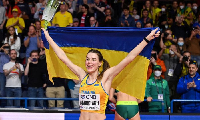 Incredibil! Dupa ce a fugit de razboi, ucraineanca Iaroslava Mahuchikh a castigat aurul la Campionatul Mondial de Atletism: „Am ajuns dupa sute de apeluri telefonice, multe schimbari de directie, explozii, incendii si sirene de raid aerian” - FOTO Incredibil! Dupa ce a fugit de razboi, ucraineanca Iaroslava Mahuchikh a castigat aurul la Campionatul Mondial de Atletism: „Am ajuns dupa sute de apeluri telefonice, multe schimbari de directie, explozii, incendii si sirene de raid aerian” - FOTO