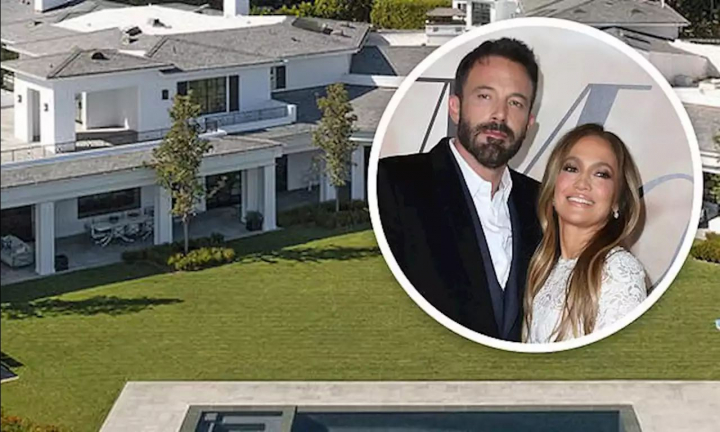Se aud clopote de nunta, in aces an? Jennifer Lopez si Ben Affleck isi cumpara casa impreuna. Cum arata fabuloasa proprietate de peste 50 milioane de dolari - FOTO Se aud clopote de nunta, in aces an? Jennifer Lopez si Ben Affleck isi cumpara casa impreuna. Cum arata fabuloasa proprietate de peste 50 milioane de dolari - FOTO