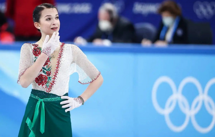 Patinatoarea artistica Anastasia Shabotova, in varsta de 16 ani a fost exclusa din echipa nationala a Ucrainei. Aceasta a reprezentat Rusia pana in 2019 si e gata sa plece in echipa Ianei Rudkovskaya - FOTO Patinatoarea artistica Anastasia Shabotova, in varsta de 16 ani a fost exclusa din echipa nationala a Ucrainei. Aceasta a reprezentat Rusia pana in 2019 si e gata sa plece in echipa Ianei Rudkovskaya - FOTO