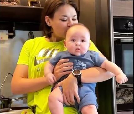 Fiica Ministrului Apararii din Rusia, mesaj pro-Ucraina Fiica Ministrului Apararii din Rusia, mesaj pro-Ucraina