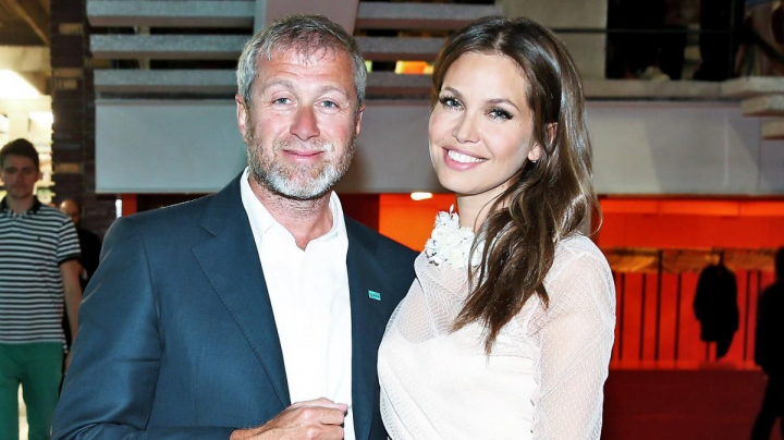 Cine sunt cele trei sotii ale lui Roman Abramovich si cati bani l-au costat divorturile - FOTO Cine sunt cele trei sotii ale lui Roman Abramovich si cati bani l-au costat divorturile - FOTO