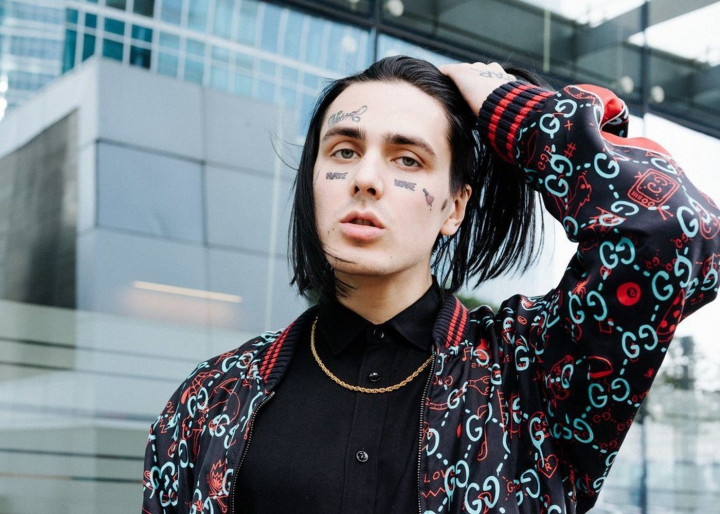 Un alt artist rus a emigrat din Rusia dupa declansarea razboiului din Ucraina! Rapper-ul Face s-a stabilit cu traiul in Grecia: „Admit faptul ca nu ma voi intoarce in Rusia. Nu-mi voi mai vedea bunicii”