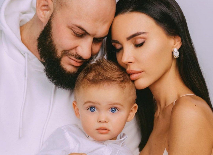 Incercari grele pentru familia rapperului Geegun! Micutul sau si al Oxanei Samoilova se afla intr-un spital din Dubai. Vezi ce s-a intamplat cu acesta - FOTO
Incercari grele pentru familia rapperului Geegun! Micutul sau si al Oxanei Samoilova se afla intr-un spital din Dubai. Vezi ce s-a intamplat cu acesta - FOTO