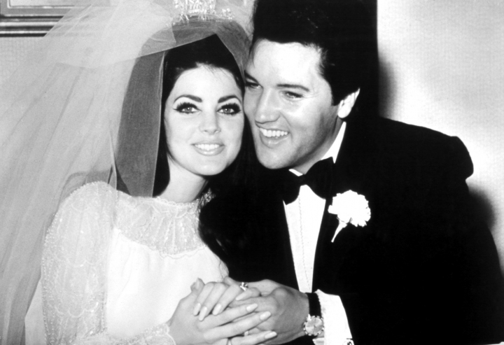 Priscilla Presley - adevarul despre casnicia cu Elvis: „Stiam in ce intru pentru ca l-am cunoscut de la o varsta frageda” Priscilla Presley - adevarul despre casnicia cu Elvis: „Stiam in ce intru pentru ca l-am cunoscut de la o varsta frageda”