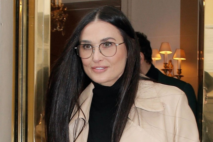 Cu cine se intalneste in secret Demi Moore. Se pare ca el este de cateva luni iubitul tinerel al celebrei actrite! Cu cine se intalneste in secret Demi Moore. Se pare ca el este de cateva luni iubitul tinerel al celebrei actrite!