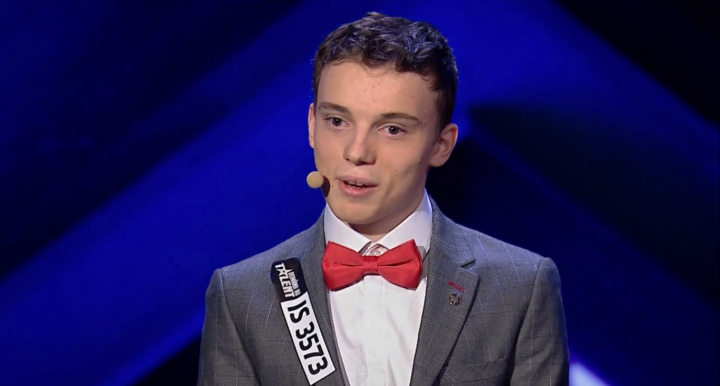 Romanii au talent 2022! Sebastian Craciun - moment unic de stand-up comedy pe scena talentelor - VIDEO Romanii au talent 2022! Sebastian Craciun - moment unic de stand-up comedy pe scena talentelor - VIDEO