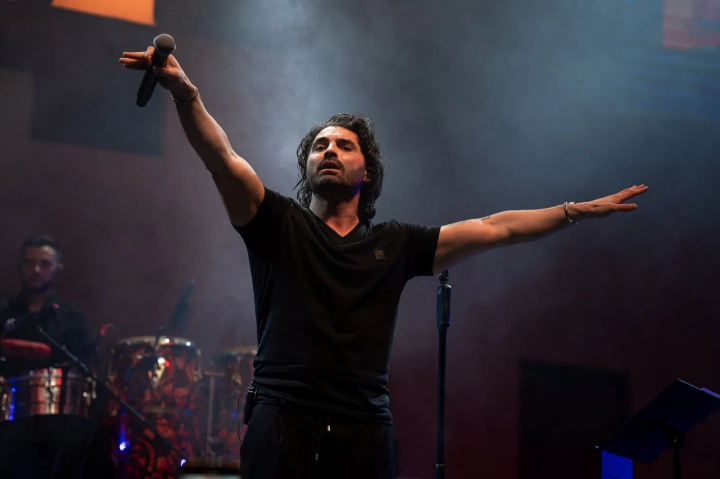 Pepe si-a filmat iubita. Fanii artistului au fost incantati de imaginile cu Yasmine, insarcinata in cinci luni: „Am vrut sa vad cum iti sta cu burtica” - FOTO Pepe si-a filmat iubita. Fanii artistului au fost incantati de imaginile cu Yasmine, insarcinata in cinci luni: „Am vrut sa vad cum iti sta cu burtica” - FOTO
