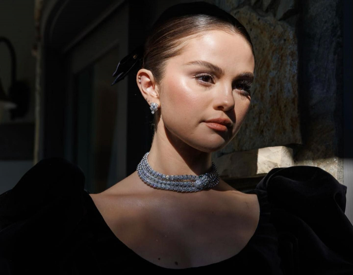 Noua tunsoare a Selenei Gomez - trendul absolut al acestui sezon - FOTO