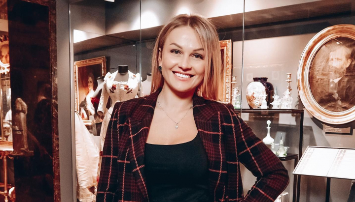 Unde s-a mutat antrenoarea de fitness din Ucraina, devenita celebra dupa lectia de viata primita intr-o benzinarie - FOTO Unde s-a mutat antrenoarea de fitness din Ucraina, devenita celebra dupa lectia de viata primita intr-o benzinarie - FOTO