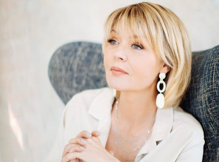 Actrita Iulia Mensova - panicata din cauza sanctiunilor: „Maine va fi posibil ca rusilor sa nu li se vanda mancare fara pasaport sau fara a semna o hartie” - FOTO Actrita Iulia Mensova - panicata din cauza sanctiunilor: „Maine va fi posibil ca rusilor sa nu li se vanda mancare fara pasaport sau fara a semna o hartie” - FOTO