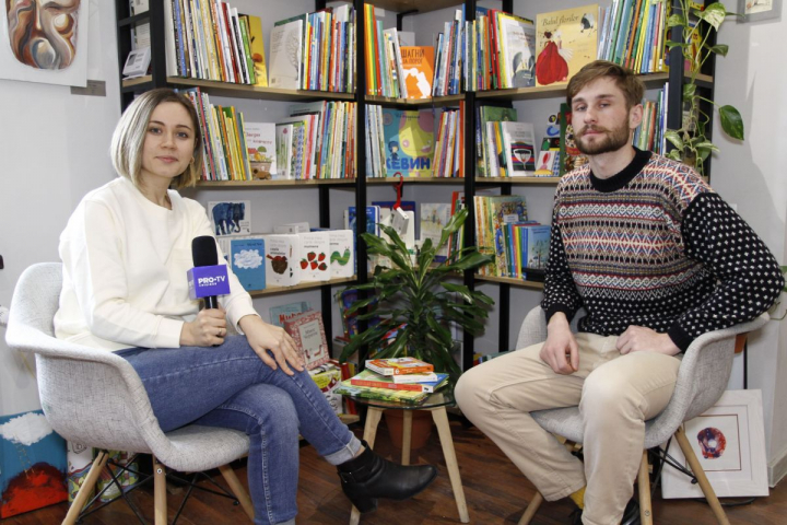 Tu stii care sunt beneficiile cititului de la o varsta frageda? Afla de la librarul Victor Fala care este diferenta dintre carti si desene animate, dar si ce se poate intampla daca nu alegi o carte potrivita pentru piciul tau - VIDEO