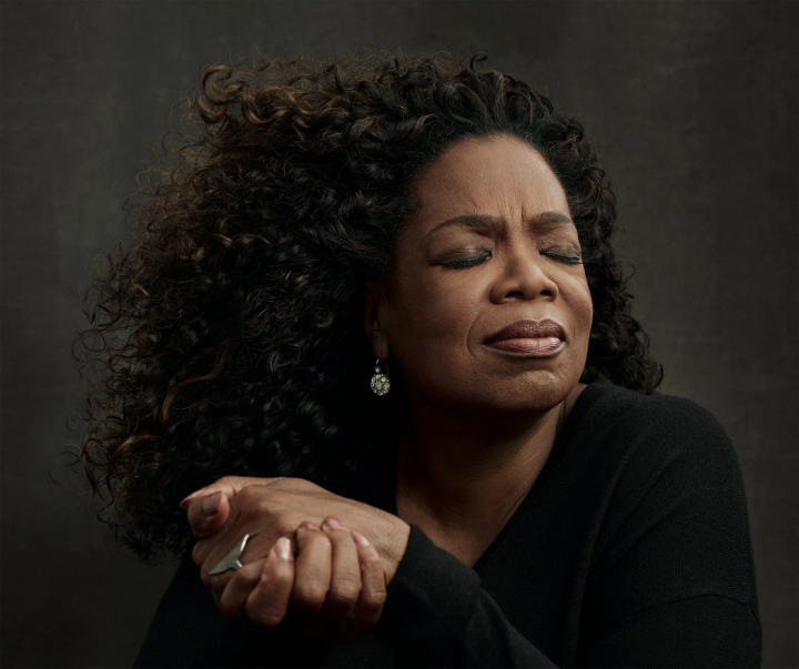 Ce copilarie a avut Oprah Winfrey! Purta rochii din saci de cartofi, iar la 9 ani a fost violata de varul sau Ce copilarie a avut Oprah Winfrey! Purta rochii din saci de cartofi, iar la 9 ani a fost violata de varul sau