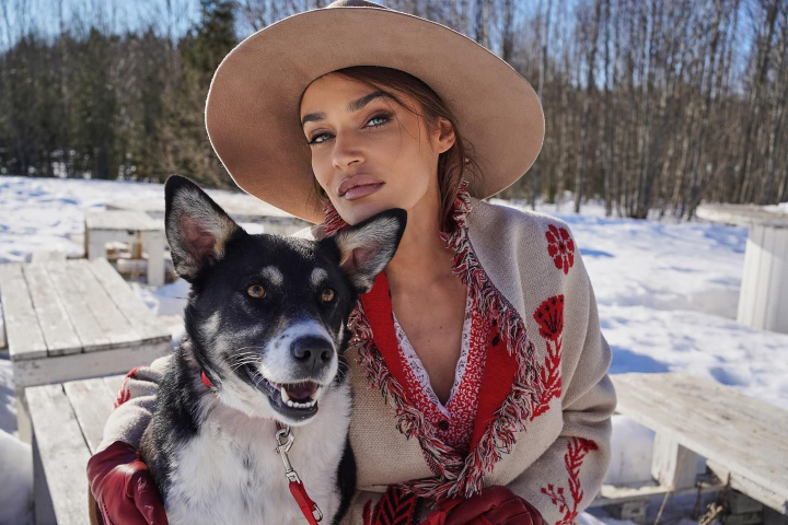 „Nu-mi voi taia gentile Chanel.” Aliona Vodonaeva a condamnat protestul femeilor ruse impotriva casei de moda - FOTO
„Nu-mi voi taia gentile Chanel.” Aliona Vodonaeva a condamnat protestul femeilor ruse impotriva casei de moda - FOTO