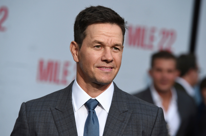 Actorul Mark Wahlberg traieste ca un rege! Cum arata vila impresionanta cu 20 de dormitoare, pe care a scos-o la vanzare pentru aproape 90 de milioane de dolari - FOTO