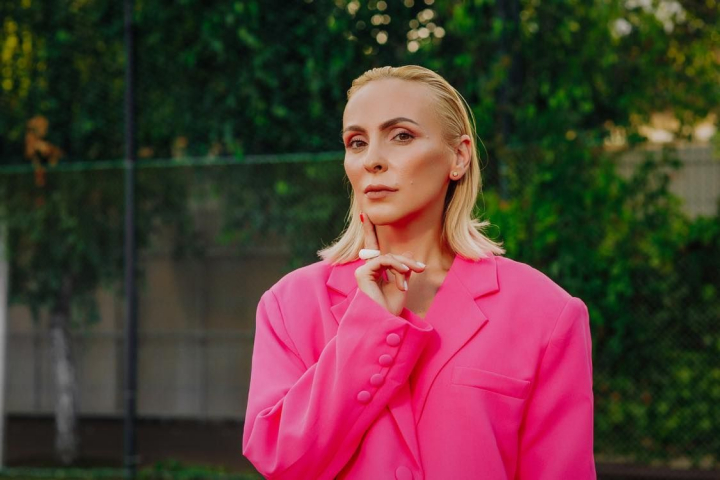 FASHION FRIDAY cu Xenia Bugneac: Tendinte must-know primavara-vara 2022