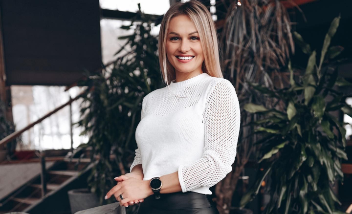 Yulia Chernitskaya, ucraineanca care a fost ajutata cu 100 de lei si-a schimbat perceptia despre romani intr-o singura luna. Cu ce „prejudecati” a venit in tara: „Mi s-a spus ca romanii sunt vicleni” Yulia Chernitskaya, ucraineanca care a fost ajutata cu 100 de lei si-a schimbat perceptia despre romani intr-o singura luna. Cu ce „prejudecati” a venit in tara: „Mi s-a spus ca romanii sunt vicleni”