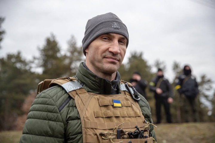 Vladimir Klitschko, mesaj pentru cei care sprijina Ucraina pe timp de razboi: „Va vedem, va iubim” - FOTO Vladimir Klitschko, mesaj pentru cei care sprijina Ucraina pe timp de razboi: „Va vedem, va iubim” - FOTO