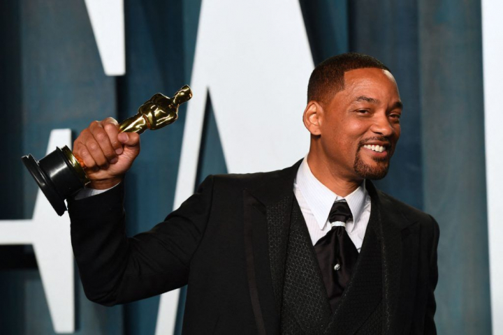 Will Smith nu mai are voie sa participe la Premiile Oscar timp de 10 ani. Decizia a fost luata dupa incidentului avut cu prezentatorul Chris Rock
Will Smith nu mai are voie sa participe la Premiile Oscar timp de 10 ani. Decizia a fost luata dupa incidentului avut cu prezentatorul Chris Rock