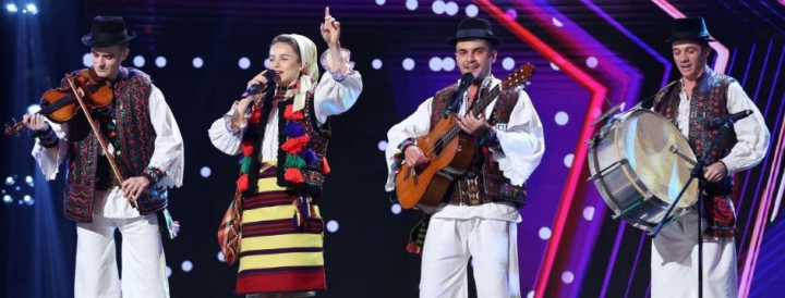 Andra: „Mi-ati bucurat sufletul!”. Fratii Chindris si Anda Horoba, recital de muzica populara din Maramures - VIDEO