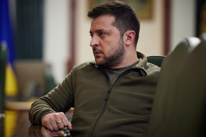 Ce semnifica hainele verzi ale lui Volodimir Zelenski? Presedintele Ucrainei poarta doar aceste nuante, de la inceputul razboiului - FOTO
Ce semnifica hainele verzi ale lui Volodimir Zelenski? Presedintele Ucrainei poarta doar aceste nuante, de la inceputul razboiului - FOTO