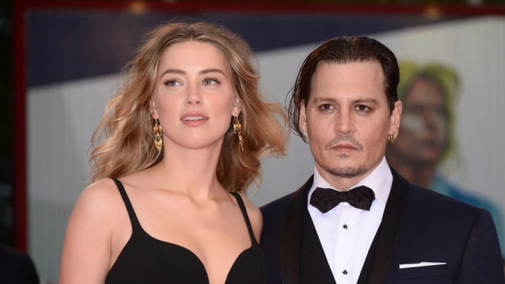 Johnny Depp, noi acuzatii de abuz extrem de grave din partea fostei sotii, Amber Heard
Johnny Depp, noi acuzatii de abuz extrem de grave din partea fostei sotii, Amber Heard