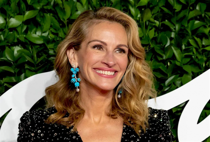 Julia Roberts, emotionata ca gemenii ei merg in toamna la facultate: „Eu nu am fost atat de norocoasa sa am parte de aceasta experienta” Julia Roberts, emotionata ca gemenii ei merg in toamna la facultate: „Eu nu am fost atat de norocoasa sa am parte de aceasta experienta”