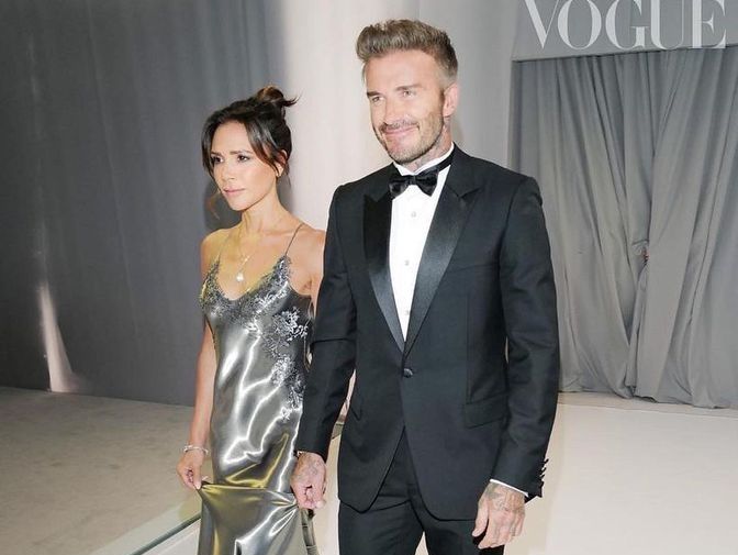 Victoria Beckham a publicat imagini cu vedetele care au participat la nunta de 4 milioane de dolari a fiului sau. Multe invitate i-au purtat creatiile