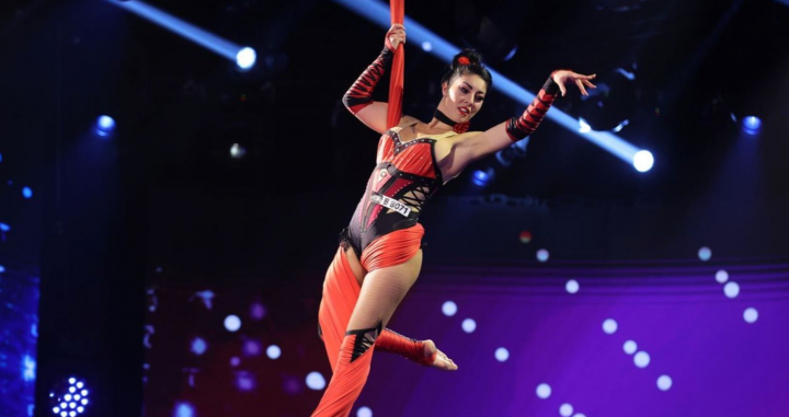 Susan Jasters Sterza, acrobatii spectaculoase la Romanii au Talent: “Ai fost la inaltime si la propriu si la figurat!” - VIDEO Susan Jasters Sterza, acrobatii spectaculoase la Romanii au Talent: “Ai fost la inaltime si la propriu si la figurat!” - VIDEO