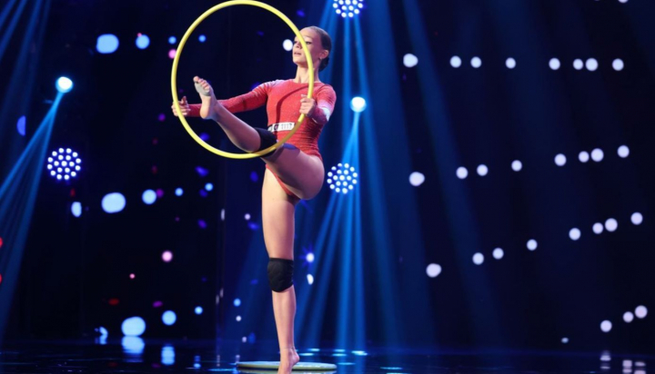 “Nu ai cum sa nu fii de nota 10 dupa atata munca!”.  Sase ani la rand, Bianca Niculae de la Romanii au Talent a iesit campioana nationala la gimnastica ritmica - VIDEO