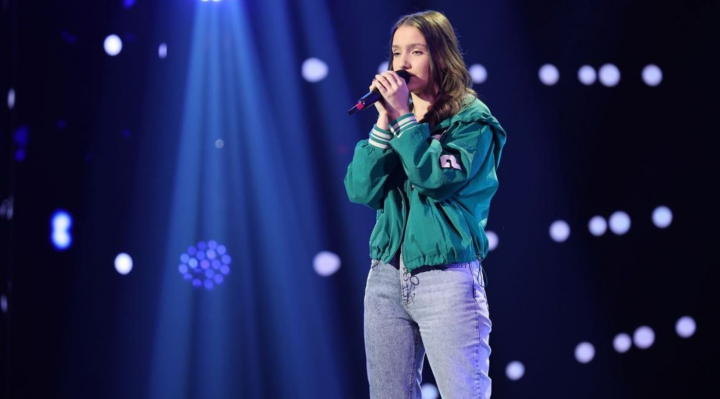 Maria Ciuca, interpretare impecabila pe scena talentelor: “A fost prea frumos! Ai un talent deosebit!” - VIDEO Maria Ciuca, interpretare impecabila pe scena talentelor: “A fost prea frumos! Ai un talent deosebit!” - VIDEO