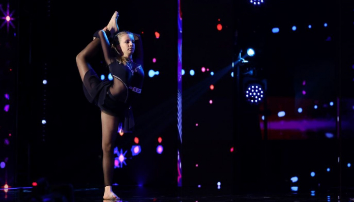 Andreea Hrimiuc, dans spectaculos pe scena talentelor. Juratii i-au oferit 4 de DA: “De la o joaca ajungeti sa faceti asemenea performanta!” - VIDEO Andreea Hrimiuc, dans spectaculos pe scena talentelor. Juratii i-au oferit 4 de DA: “De la o joaca ajungeti sa faceti asemenea performanta!” - VIDEO