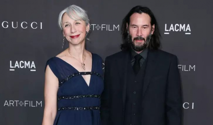 Keanu Reeves a cerut-o in casatorie pe Alexandra Grant? Cei doi formeaza un cuplu de 4 ani Keanu Reeves a cerut-o in casatorie pe Alexandra Grant? Cei doi formeaza un cuplu de 4 ani
