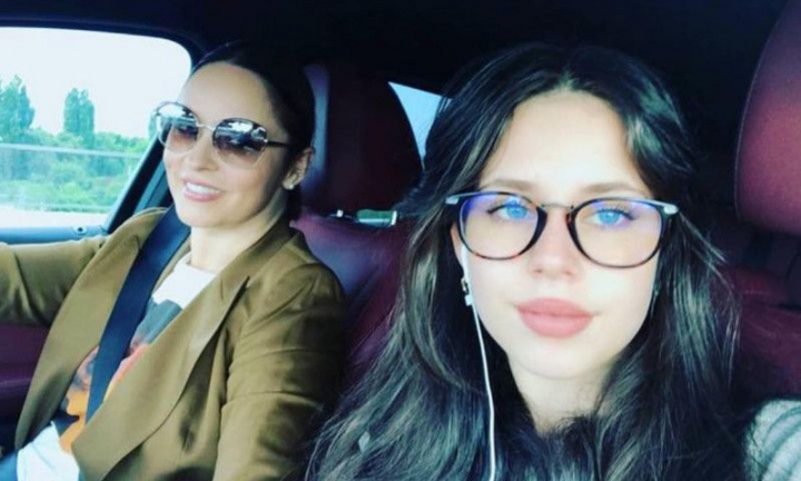 Cum ar reactiona Andreea Marin daca fiica ei adolescenta i-ar spune ca vrea sa-si faca operatii estetice. Vedeta e categorica