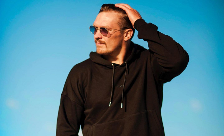 Campionul mondial Oleksandr Usyk a fost deposedat de toate titlurile acordate din cauza pozitiei sale fata de razboi