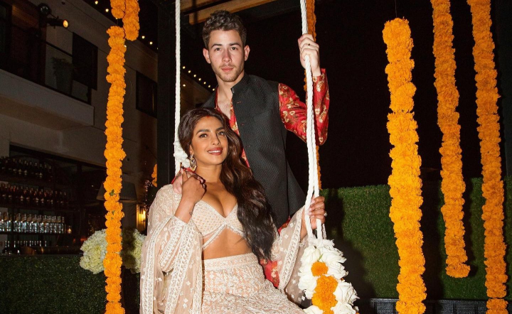Ce nume au ales Nick Jonas si Priyanka Chopra pentru copilul lor. Cei doi au devenit parinti cu ajutorul unei mame surogat Ce nume au ales Nick Jonas si Priyanka Chopra pentru copilul lor. Cei doi au devenit parinti cu ajutorul unei mame surogat