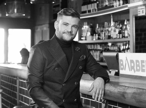 Tragedie in ziua de Pasti pentru Viorel Sipos de la 3 Sud Est. Mama artistului a decedat: „Drum lin la ingeri, mama!” Tragedie in ziua de Pasti pentru Viorel Sipos de la 3 Sud Est. Mama artistului a decedat: „Drum lin la ingeri, mama!”