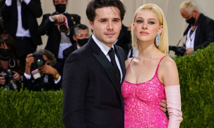 Nicola Peltz si Brooklyn Beckham - imagine rara pe retelele sociale la cateva saptamani de la nunta. Cum s-au fotografiat cei doi - FOTO Nicola Peltz si Brooklyn Beckham - imagine rara pe retelele sociale la cateva saptamani de la nunta. Cum s-au fotografiat cei doi - FOTO