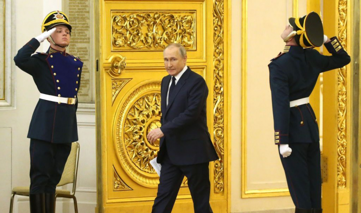 Din nou, starea de sanatate a presedintelui rus este pusa sub semnul intrebarii. Vladimir Putin - filmat in timp ce „tremura incontrolabil” - VIDEO