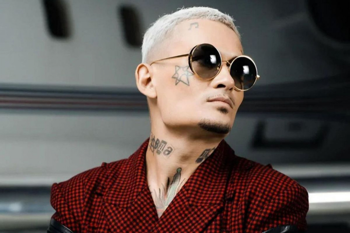 Instanta a amendat Google cu o suma imensa de bani pentru ca a refuzat sa elimine clipul lui Morgenstern. Ce spune artistul despre faptul ca clipul sau este vazut ca o propaganda a drogurilor - FOTO Instanta a amendat Google cu o suma imensa de bani pentru ca a refuzat sa elimine clipul lui Morgenstern. Ce spune artistul despre faptul ca clipul sau este vazut ca o propaganda a drogurilor - FOTO