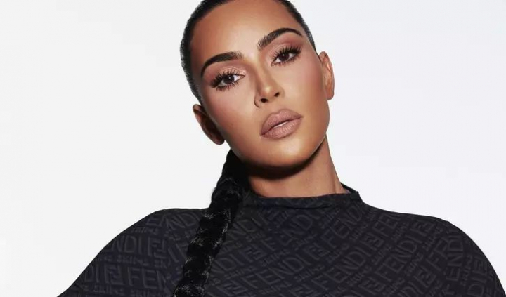 Kim Kardashian recunoaste ca a folosit Photoshop-ul pentru a edita o fotografie cu nepoatele sale - FOTO Kim Kardashian recunoaste ca a folosit Photoshop-ul pentru a edita o fotografie cu nepoatele sale - FOTO