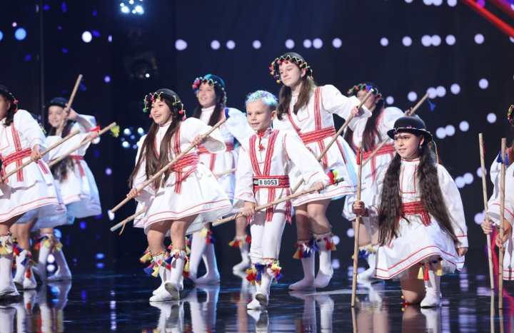 Calusarii din Branesti, moment autentic de folclor pe scena talentelor - VIDEO